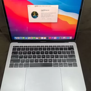 Macbook Pro 2017 i7 16GB 256SSD non-touch bar