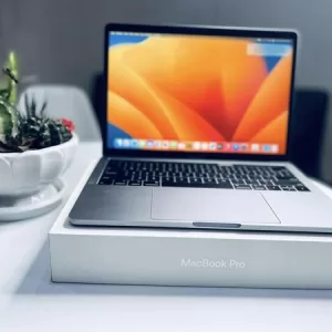 Macbook Pro 2017 i5 16GB 256SSD TOUCH BAR