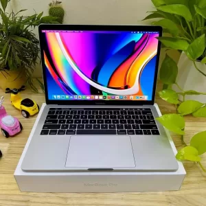 Macbook Pro 2016 i5 16GB 256SSD touch bar