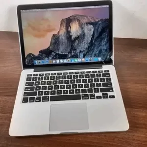 Macbook pro 2014 i5 8gb ram 256gb