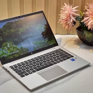 HP EliteBook 840 G8  - Intel Core i7-11