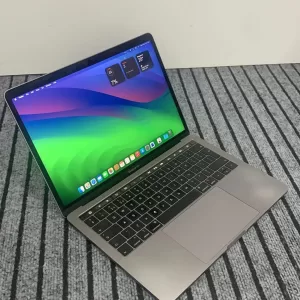 MacBook 2018- 13" Touch bar